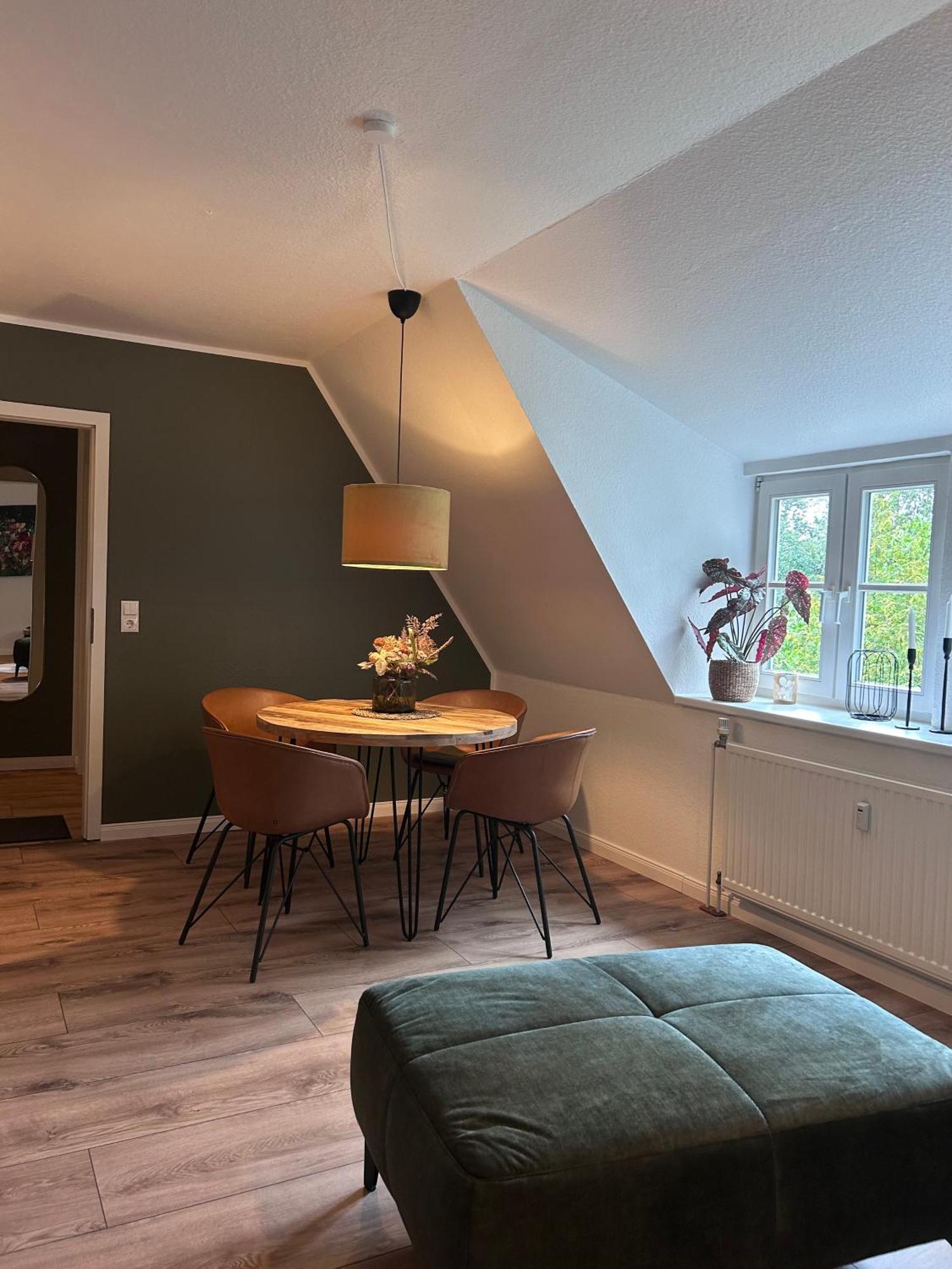 4 Wunderschoene Ferienwohnungen Im Kavaliershaus Schwerin  Luaran gambar